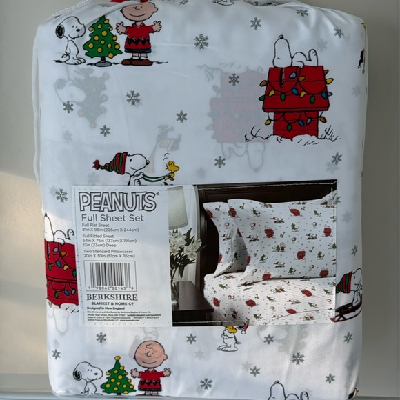 NEW Peanuts Snoopy Christmas Holiday Snoopy Santa Snowflakes Sheet FULL - Picture 6 of 11